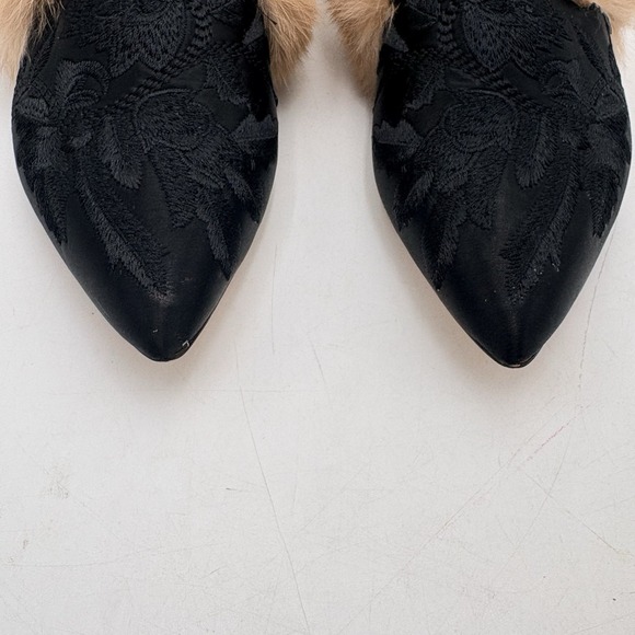 Divanne Black Embroidered Mules Rabbit Fur Trim Pointed Toe Sz 8 Hollywood Glam - Picture 5 of 10